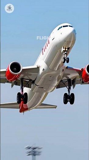 Aeroplane ✈️🔥 | Takeoff, Landing & Aviation Facts | Airplane Video #shortshorts