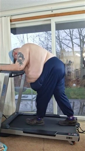 I Look Like I Eat Workouts — I DON’T 🐻😂#BigLie #BigBodyTruth #StillTrying