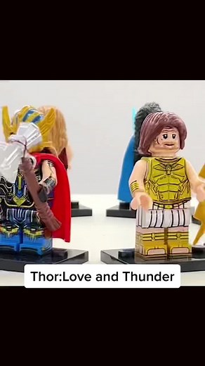 Explore the LEGO Marvel Universe with Valkyrie Minifigure