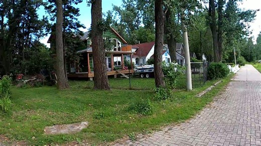Stunning walking tour of Algonquin Island: Toronto Islands hidden gem!