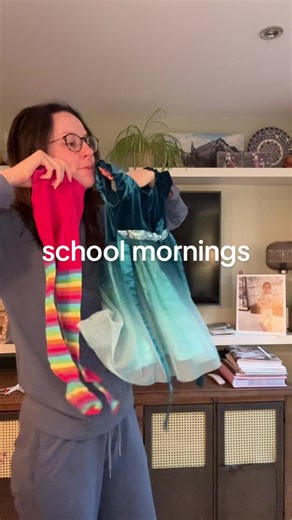 Early wakeups means we aren’t rushing in the morning 🥰 #morningroutine #family #schooldays