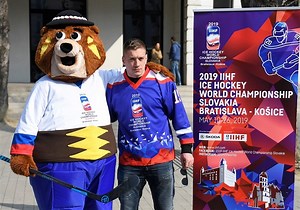 Kde se vzal Macejko? Slováci mají na MS v hokeji maskota, o němž se skoro nic neví - Expres.cz