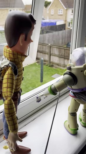 1M views · 10K reactions | Elf On The Shelf Day 21 #elfontheshelf | Coxy.official | Facebook