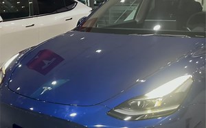 特斯拉 model y 高性能版 蓝色等了9个月终于交付了