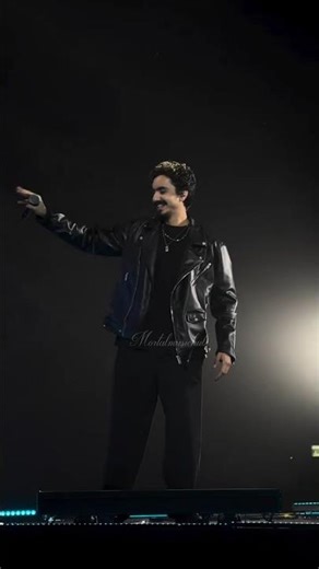 Aditya Gadhvi Memorable Dance #adityagadhvi #dance #liveconcert #foryou #foryou #danceshorts #fyp