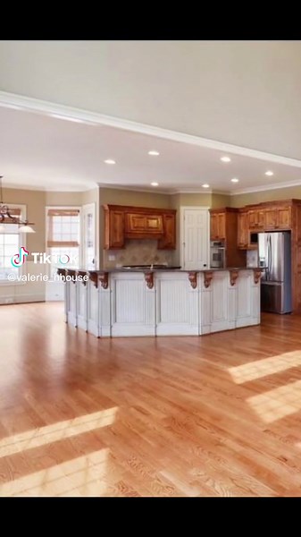 Kitchen Remodel: Before & After with a Booth!