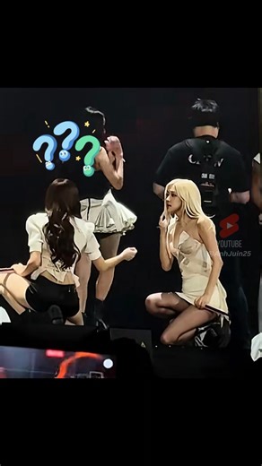 Lisa Went for the Hand But Rosé Said “My Lip!”🤣 #blackpink #lisa #rosé