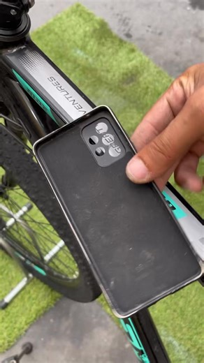 Phone case turned into bike mount Simple and useful hack #USA #BikeHack #SmartDIY | Creative Tips
