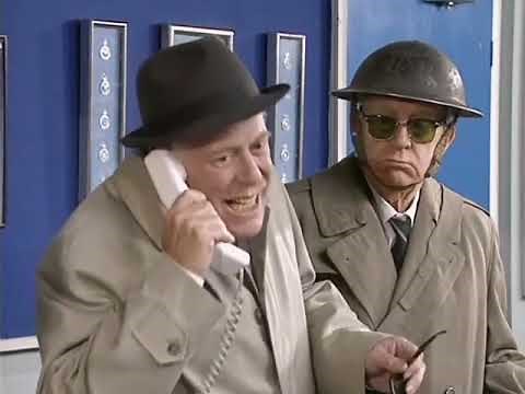 Keeping Up Appearances - Looking at Properties - S04 E05 Part 04