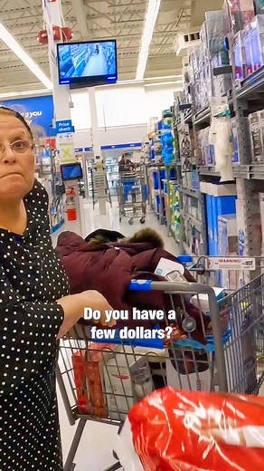 “I’m not that rich woman” 🥺❤️ #walmart #flowers #kindness #payitforward | MDMotivator