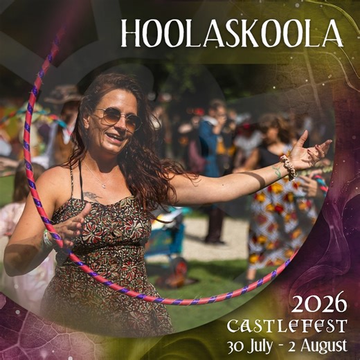 🇬🇧 Move, dance and let yourself go with the hoop dancing workshops of hoolaskoola! Hoop dancing is more than an art, it connects your body with the hoop so you can find your own flow! During the workshop, you can learn the first principles of hoop dancing or improve and try new things. Hoopdance is for everyone! More info on our website: https://tinyurl.com/CF26Hoolaskoola --- Beweeg, dans en voel je vrij tijdens de hoepelworkshops van hoolaskoola! Iedereen kan het leren en je wordt er nog bli