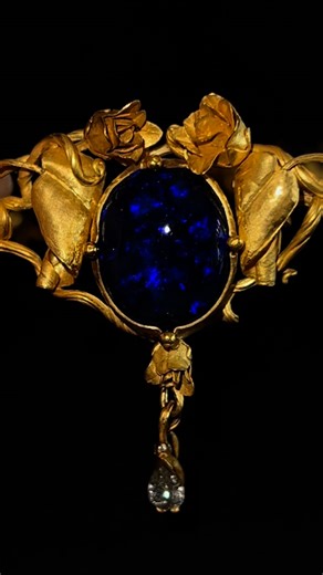 FELIX BRESLER on Instagram: "The Monet’s Secret Garden Collier - a marvel of craftsmanship and elegance, handmade of 18k gold, Australian black opals, and of course… diamonds ✨✨✨🌹 _____ #monetsgarden #claudemonet #collier #finecraftsmanship #18ktgold #blackopal #opalnecklace #exclusivejewelry #artjewelry #goldartwork #danishartist #danishjewelry #handcraftedjewelry #madeindenmark #felixbresler #felixbreslerjewelry"