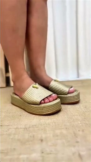 👇 Compre aqui: https://s.shopee.com.br/2qQgAWdTBK Sandália plataforma linda e barata #achadinhos