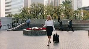 T-Mobile TV Spot, 'La primera y única red nacional 5G de Estados Unidos' canción de Maná