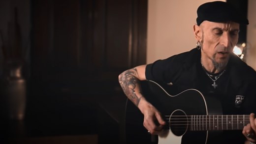 Fito & Fitipaldis - Cada vez cadáver (Videoclip Oficial)