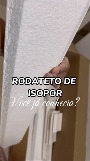 Daiani Gonçalves on Instagram: "Rodateto de isopor, você já conhecia? Por aqui já testei duas técnicas: Fiz placa por placa de gesso para dois quartos e no restante da casa comprei as placas de isopor já prontas. Agora me conta aqui nos comentários, você acha que rodateto faz a diferença em um ambiente? #diy #façavocêmesmo #facavocemesmo #decoraçãodeinteriores #decor #decoracao #ambiente #rodateto #desingdeinteriores #arquitetura #decoração"