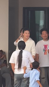เมื่อมีคนตีกันจริง ชาวบ้าน 1 และ ชาวบ้าน 2 จึงออกมาดูเหตุการณ์ 🤣 | ชื่อ’ มดตะนอย