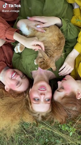 Ann 🌼 (@littlebruke) - Charming Little Women Photoshoot Behind the Scenes