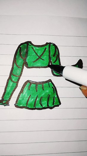 Cómo dibujar y diseñar vestidos de muñecas