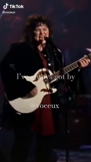 Heart - Alone lyrics video