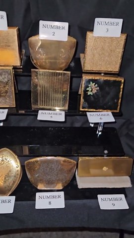 NEW Vintage Powder Compact Collection. - Etsy