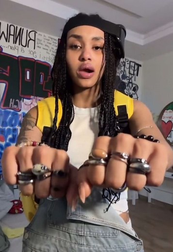 Kanye West Fans Unite: Morning Fit Inspiration