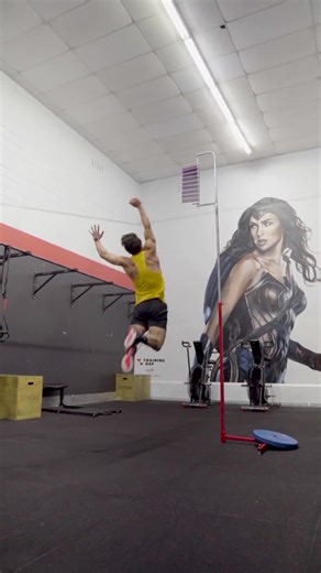 White men can jump 🥳 | Fraserwillsonfit.official