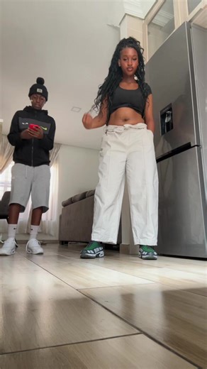 Matla thatha 😝💪🏽#tiktoksouthafrica #Dc #matlathatha #nike @njomane.ww