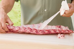 How To Remove Membrane From Baby Back Ribs | Weber Grills