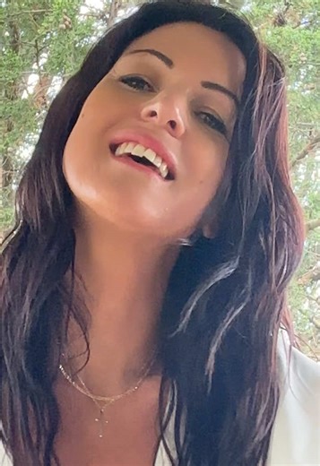 Miss Aussie (@janie.down.under)’s videos with In Too Deep - Genesis