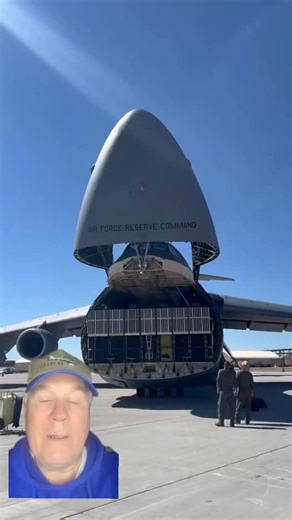Mark Hasara on Instagram: "Two ways to load cargo in the largest aircraft in the Air Force’s fleet is through the nose or the tail. This C-5M Galaxy nose is closing after being on display at an airshow, which is big enough for two MH-47 Chinooks or a heavy M1 Abrams tank. Since it’s air refuelable, the Galaxy can travel anywhere around the globe with a max takeoff weight of 840,000 pounds. Interesting fact… the C-5M cargo floor is longer than the Wright Brothers first flight! #aviation #avgeek #
