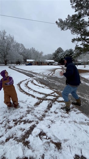 A big Wilkes County snowball fight: Share your videos: https://www.wrdw.com/community/user-content/ | News 12 26 Augusta