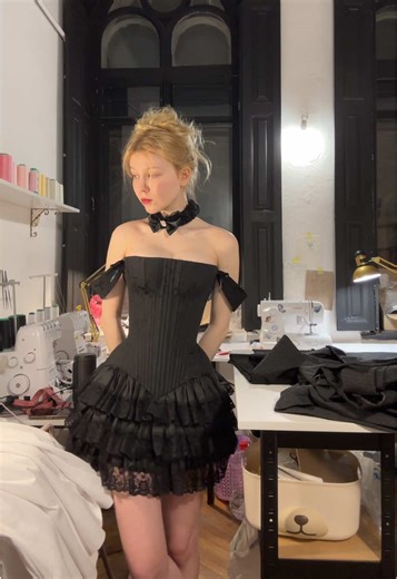 oh the urge to look like Nicole Kidman in 2000’s