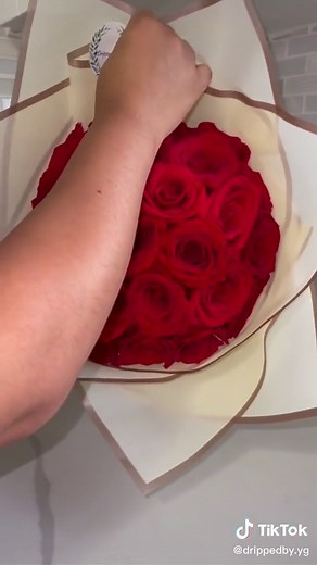 Tutorial: 25 Rose Ramo Buchón Bouquet | Storytime