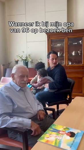 6.3K views · 1.9K reactions | Vast ritueel! Als we bij mijn opa op bezoek zijn moeten we even een rondje scootmobiel doen En je ziet het aan de kantine; als de familie Hazeleger langskomt blijven alle oudjes op de kamer #opa #overgrootvader #scootmobiel #emmaenmaurits #grappig #grappigefilmpjes | Emma en Maurits | Facebook