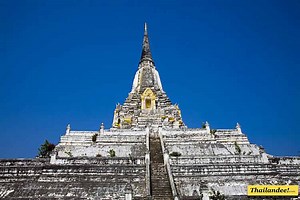 Wat Phu Khao Thong à Ayutthaya : tout ce que vous devez savoir pour le visiter
