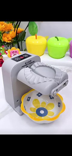 EMPANADA MAKING MACHINE