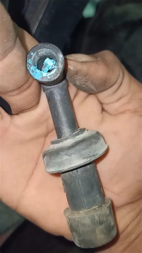 Bike plug cap sparking out problem//bike missing problem/sparking plug problem#shortvideo #sparking