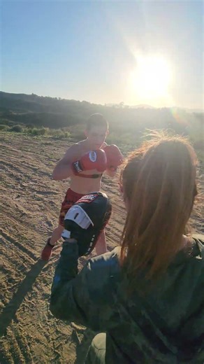 Mother got hit during boxing practice #practice #boxing