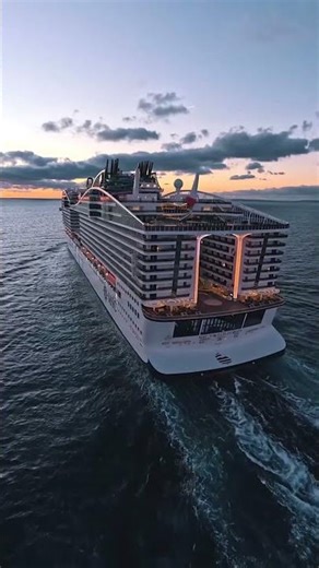 Von Thomas Travel Center - Why Cruise Vacations Are the Best Way to Travel 🚢🌍