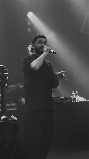 JANAGA on Instagram: "У самого злого человека расцветает лицо, когда ему говорят, что его любят. Стало быть, в этом счастье…"