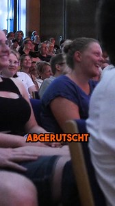 Die Kuh, die Menschen hasst 😳😂 #comedydeutschland #comedyliveshow #humor #funny #lustig #comedy #lustiges #bastianbielendorfer | Bastian Bielendorfer - Lehrerkind