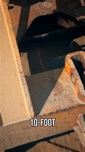 A missing ripper shank leaves Kevin’s D10 dozer powerless on frozen ground. With no way to dig, the team faces a major setback. #GoldRush | Discovery Channel Australia