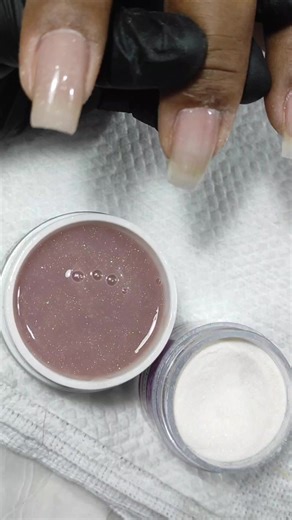 Técnicas Antigas de Alongamento de Unhas com Acrigel