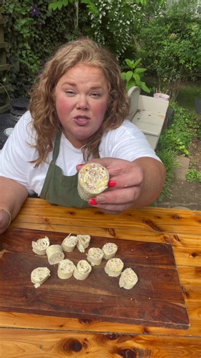 Chipped Beef Pinwheels: Quick and Easy Snack Recipe