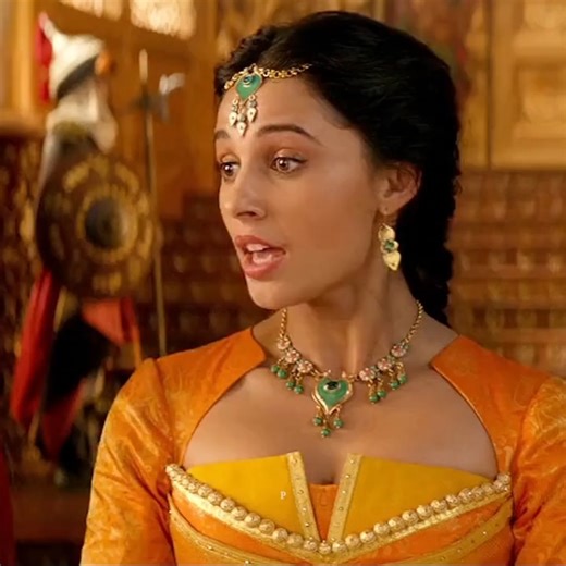 @aham.online on Instagram: "Info 👇 . . . 🎬Aladdin 2019 live-action remake of Aladdin, directed by Guy Ritchie, is a vibrant and thrilling adaptation of the classic animated film. The story follows Aladdin (Mena Massoud), a charming street urchin who falls in love with Princess Jasmine (Naomi Scott), befriends a wish-granting Genie (Will Smith), and battles the wicked Jafar (Marwan Kenzari). The film features an all-star cast, including Naomi Scott as Jasmine, Will Smith as the Genie, and Marwa