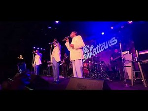 The Manhattans ftg Gerald sings "Let's Just Kiss and Say Goodbye " at The Birchmere.