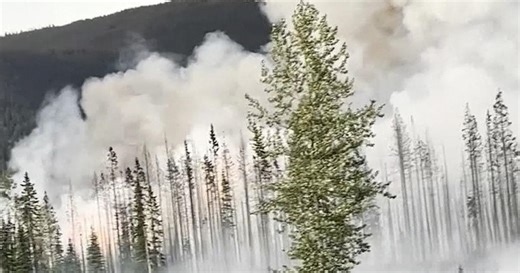 Wildfires burn across the western U.S., Canada