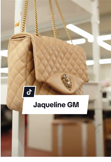 Ce părere ai de modelul Jacqueline? #fashion #romania #musette #relatable #bag #factory
