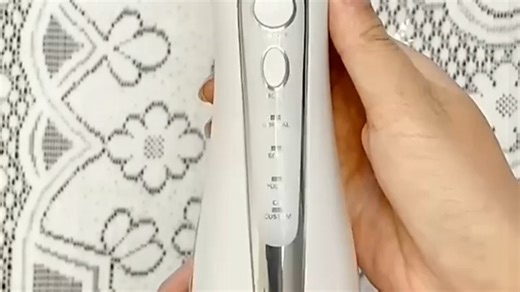 牙套妹必试！隐适美Invisalign透明矫正器，舒适无感佩戴，摘戴自由，吃喝不烦恼，日常清洁轻松搞定，颜值在线还隐形，适合学生党上班族～